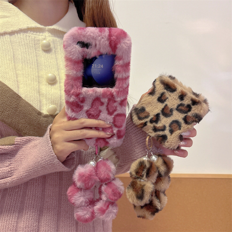 Модный пушистый плюшевый ремеш – обзор и цена Phone Cases